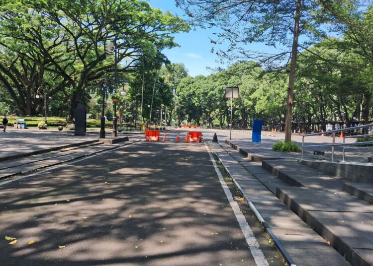 Balai Kota Bandung Sepi Kendaraan Roda Empat, Ini Penyebabnya