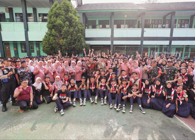 Erwin Beri Tips Siswa-Siswi SMPN 2 Bandung Cara Sederhana Bela Negara