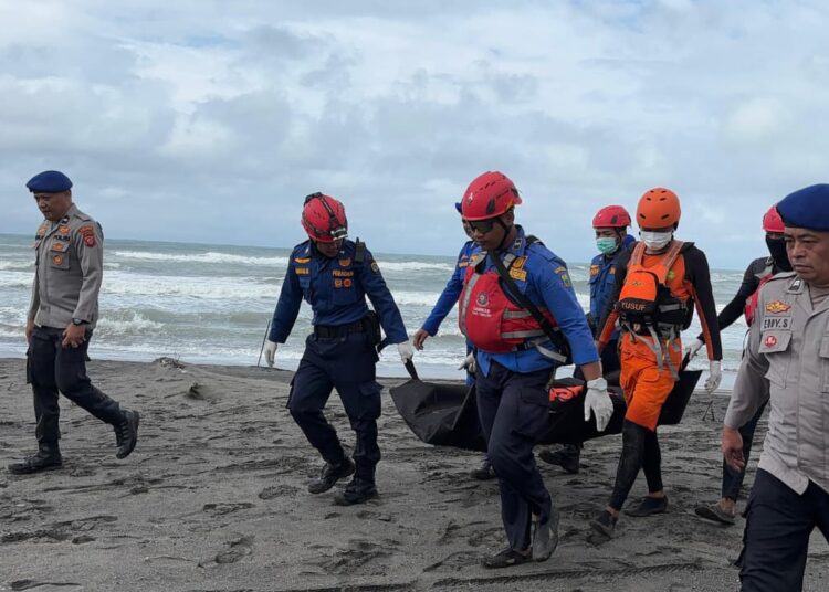 Hilang di Perairan Cidaun Cianjur, Jasad 2 Nelayan Akhirnya Ditemukan Tim SAR Gabungan