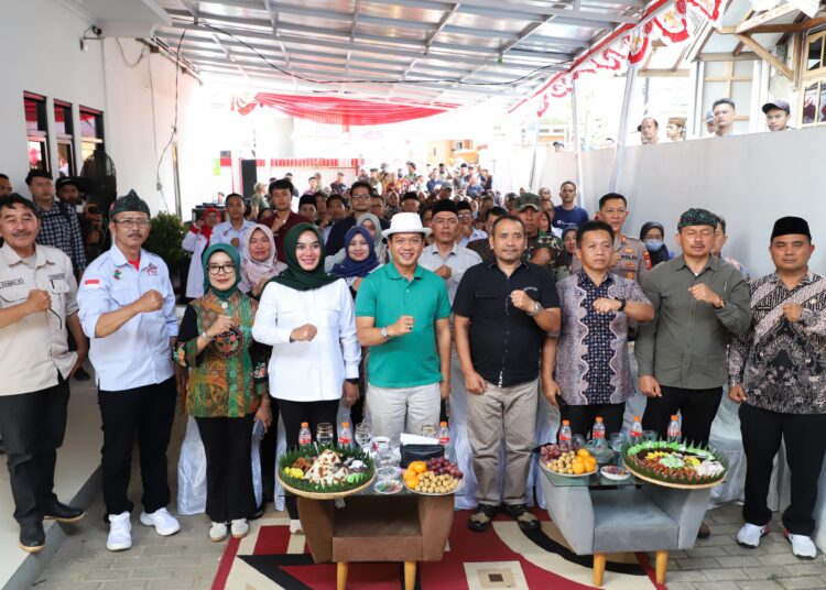 Bupati Bandung Resmikan KDMP Cikasungka, Berharap Desa-desa Lain Bisa Segera Mengikuti