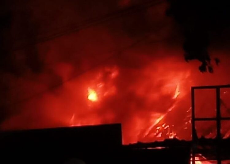 Api Tiba-Tiba Berkobar di Pandawangi Cinunuk, Apa yang Terbakar?