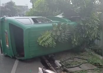 Angkot Terguling di Cibiru Kota Bandung, Pengemudi Luka, Ini Penyebabnya