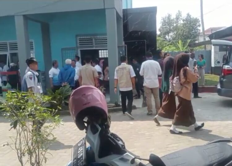 Terbaru, Giliran Puluhan Siswa SMKN 1 Cihampelas KBB Diduga Keracunan MBG