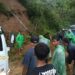 Tebing Setinggi 20 Meter Longsor Tutup Jalan Penghubung Desa di Kampung Ciawitali Tanjungjaya Garut