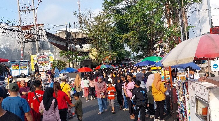 Mendagri Tito: Pertumbuhan Ekonomi Kuningan Terbaik di Pulau Jawa