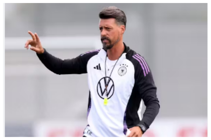 Dihantam Leipzig 0-6, Augsburg Tetap Percaya Sandro Wagner Meski Terpuruk di Bundesliga