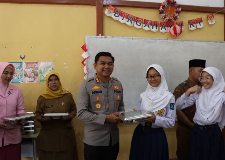 Dapur SPPG Polres Kuningan Resmi Beroperasi, 787 Siswa Terima MBG Perdana