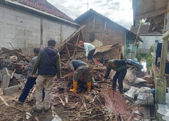 Kabupaten Bandung Diterjang Banjir,  Selain Ratusan Rumah Terendam, Ada Longsor dan Rumah Ambruk