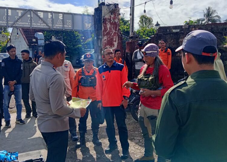 Tim Gabungan Evakuasi Jasad Pria Tak Dikenal di Puncak Gunung Ciremai, Libatkan 100 Personil