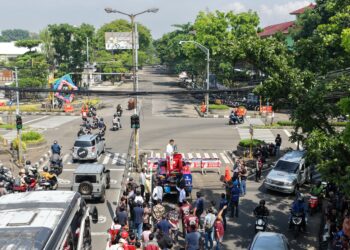Pemkot Bandung dan Pemprov Jabar Berkolaborasi Benahi Kabel Udara di Jalan Buahbatu
