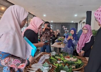 Festival Kuliner Sunda Meriah di Bandung: Ngamumule Rasa, Ngajaga Warisan Bersama Komisi X DPR RI