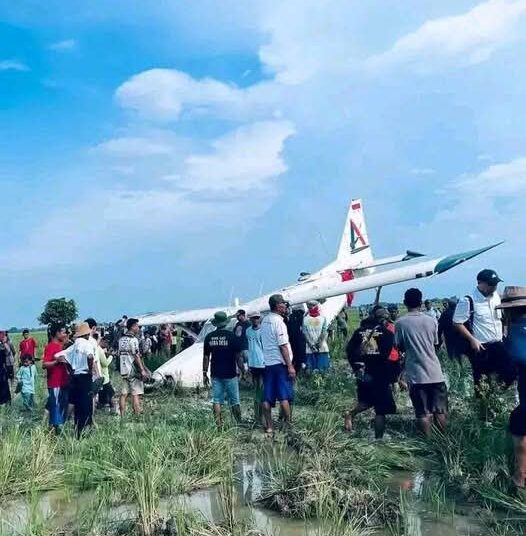 Pesawat Cessna Bawa 5 Awak Jatuh ke Sawah, 1 di Antaranya Warga Soreang