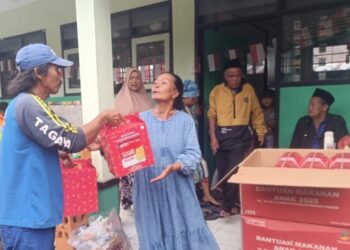 Kemensos Distribusikan 1.350 Porsi Makanan per Hari Bagi Warga Terdampak Erupsi Gunung Semeru