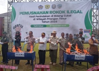 5,5 Juta Batang Rokok Ilegal Hasil Tangkapan Bea Cukai Dimusnahkan di Tasikmalaya