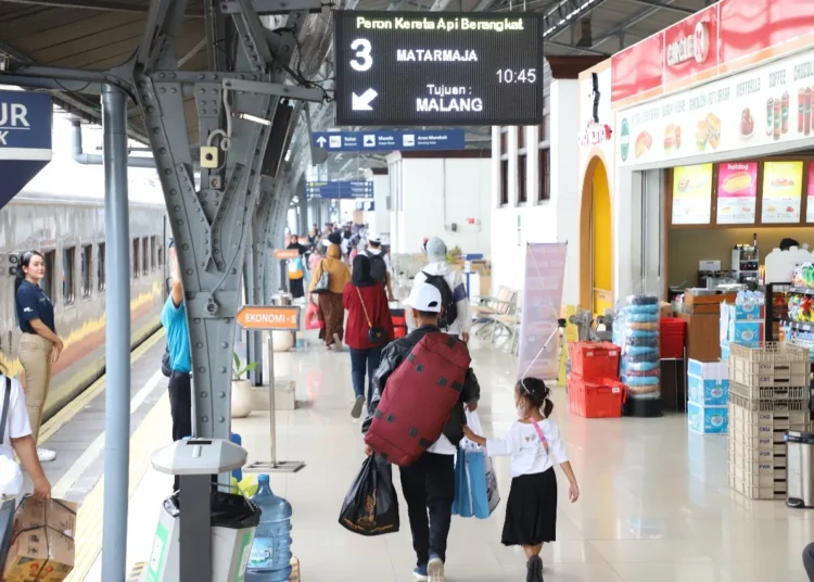 Penjualan Tiket Kereta Meningkat Jelang Libur Akhir Tahun, Indikasi Animo Wisata Menguat