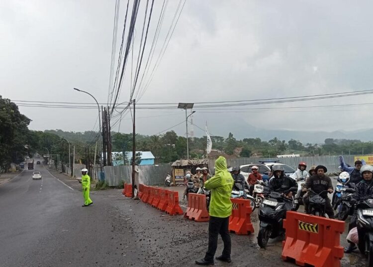 Terjadi Peningkatan Arus, Polres Garut Berlakukan Tiga Kali One Way