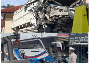 Bus Berisi Puluhan Peziarah VS  Truk di Tasikmalaya, Lima Terluka