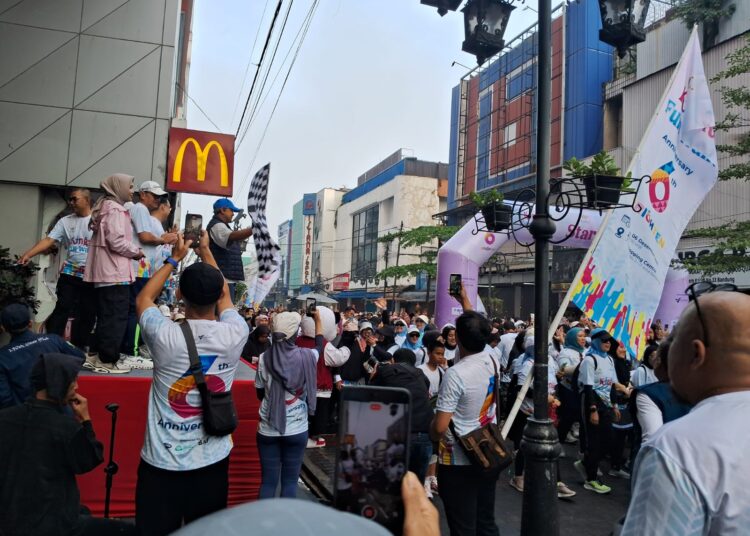 “Farhan Lepas Peserta Fun Walk 6 KM, Kings Ajak Warga Hidup Sehat”