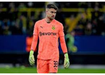 Borussia Dortmund Ikat Kiper Pelapis Kobel dengan Kontrak Jangka Panjang