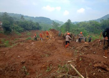 Hari Ketiga Bencana di Arjasari Kab. Bandung, 3 Warga Masih Tertimbun Material Longsor