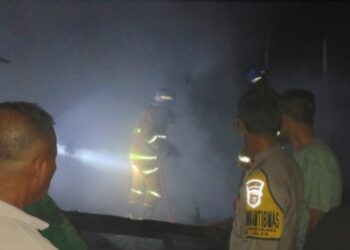 Diduga Korsleting Listrik, Rumah di Kampung Cilame Ludes Terbakar