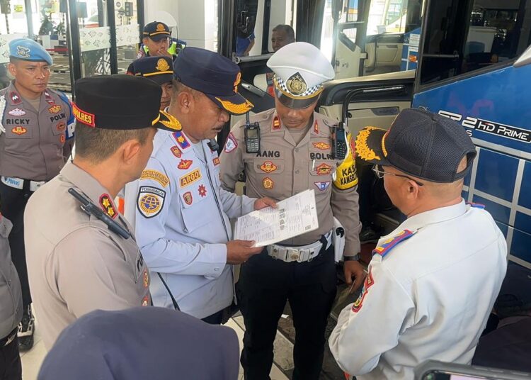 Untuk Hindari Lakalantas Akibat Rem Blong,   Kendaraan Umum di Terminal Guntur Dicek