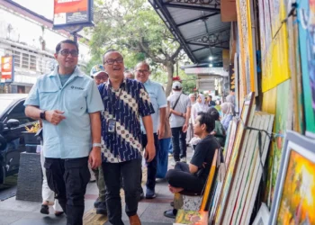 Tinjau Braga Hingga Cihapit Kota Bandung, Menteri Ekraf Ungkap Hal Ini