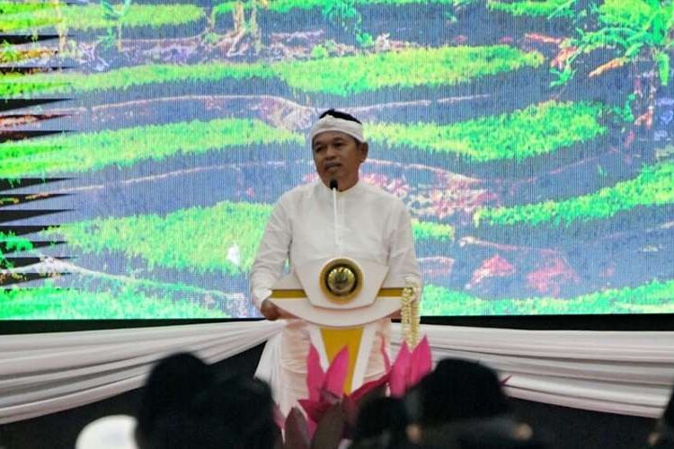 Gubernur Jabar Ajak Masyarakat Kembalikan Fungsi Gunung Sebagai ‘Pananggeuhan’, Ini Artinya