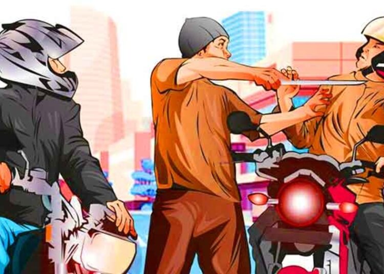 Viral, Aksi Begal Bersenjata Tajam Terekam CCTV di Soekarno Hatta Bandung, Bawa Kabur Motor