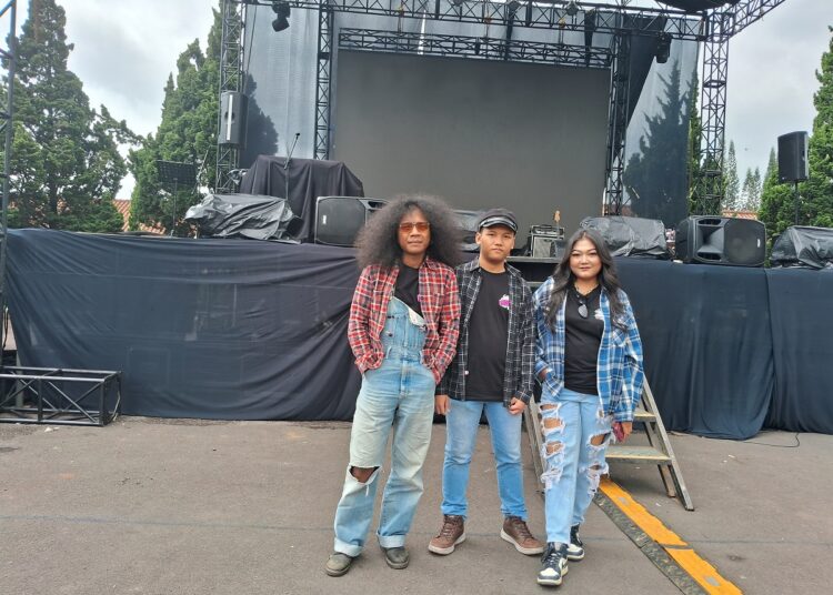 Bintang Putra  Musisi Muda 16 Tahun Tampil Memukau di Juragan Mio Motofest