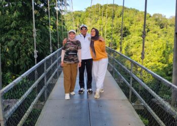 Sensasi “Jembatan Bergoyang” Winduhaji Kini Sepi Pengunjung