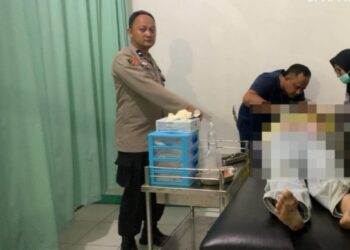 Niat Nyebrang Rel Kereta Api Malah Berdiri, Pelajar di Garut Tertemper Kereta Commuter Line Garut-Purwakarta