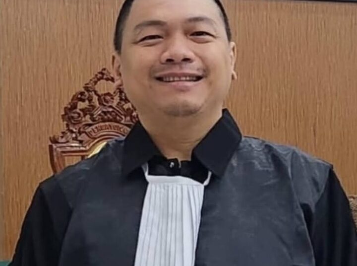 Negara, Kekuasaan Keluarga, Demokrasi, dan Paradoks Konflik Global