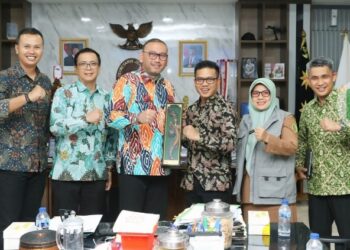 Tekan Kemiskinan Ekstrem, Kang DS Bahas Lahan Pembangunan Sekolah Rakyat dengan Kemensos RI