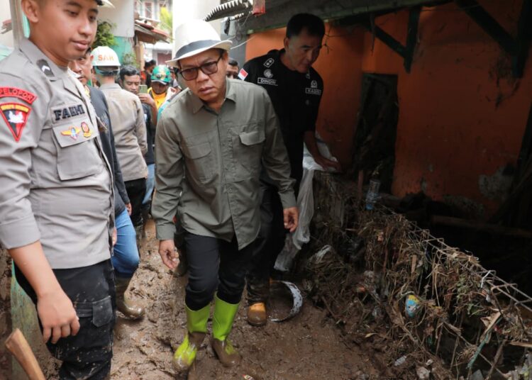 Kang DS Tinjau Lokasi Banjir Bandang di Majalaya Kabupaten Bandung