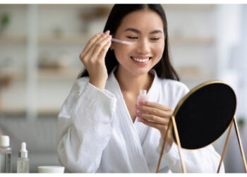 6 Kandungan Serum Ampuh Atasi Kulit Berminyak