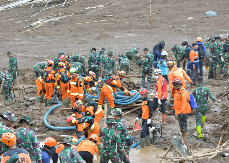 Hari ke-8 Pencarian Korban Longsor Cisarua, 10 Jasad Ditemukan, Total 70 Korban Sudah Dievakuasi