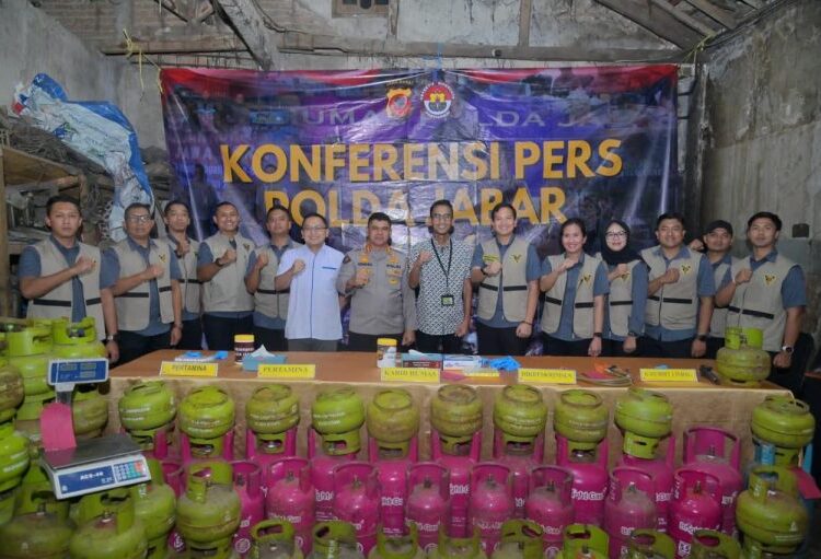 Polda Jabar Bongkar Gudang Suntik Gas Elpiji Subsidi di Kab. Bandung, Dua Orang Jadi Tersangka