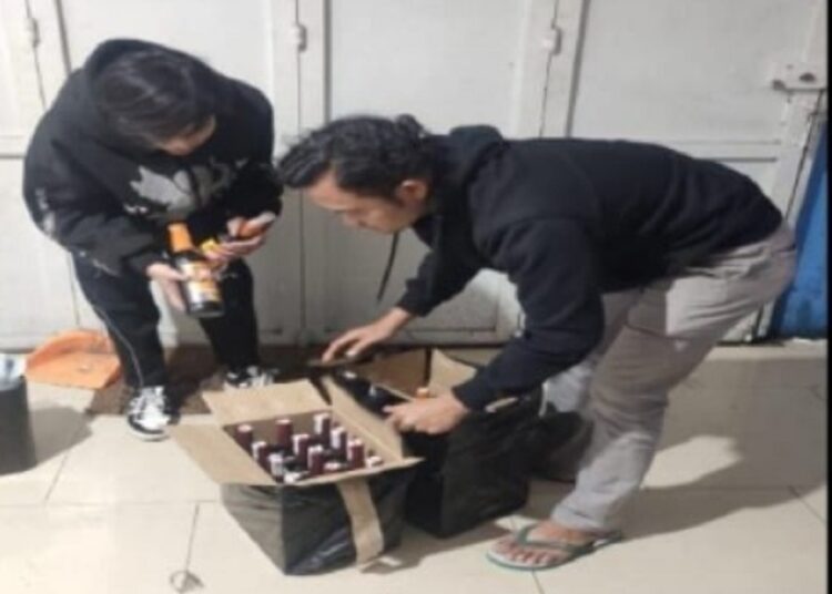 Sat Res Narkoba Polres Garut Sita Belasan Botol Miras Ilegal di Kerkof, Berantas Peredaran Miras Tanpa Izin