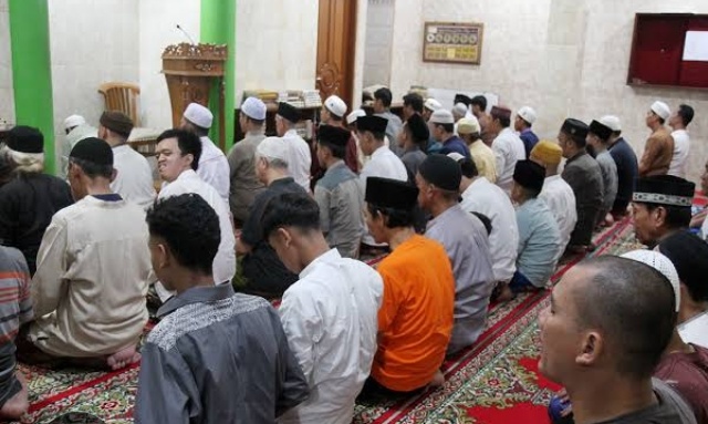 Tausyiah Tarawih Malam 1 Ramadhan Tema: Ramadhan, Momentum Kembali kepada Allah