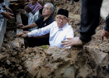 Ibunda Wali Kota Bandung Berpulang, Sejumlah Pejabat Hadiri Prosesi Pemakaman di TPU Kompleks Pertanian Loji