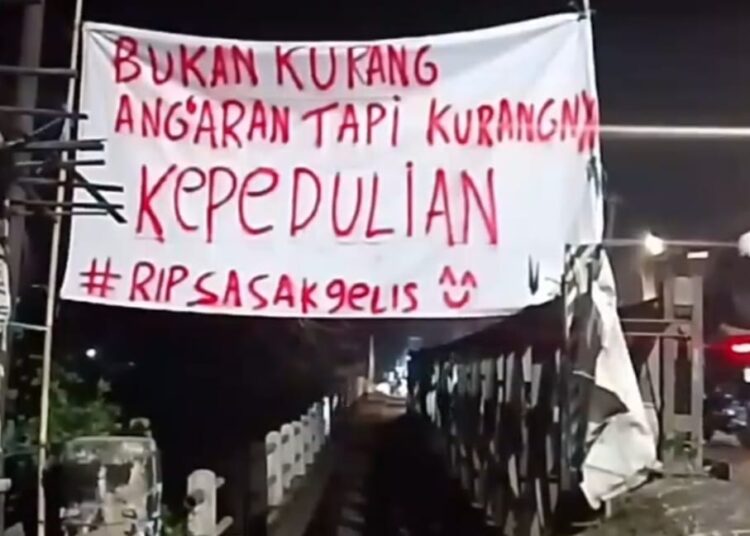 Pembangunan Jembatan Dayeuhkolot Mangkrak, Muncul Spanduk yang Sentil KDM