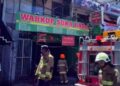 Bangunan Warkop di Jalan Dipatiukur Bandung Terbakar, 9 Karyawan Luka Bakar