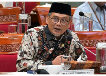 Komisi X DPR Minta Guru Perkuat Literasi Digital Hadapi Pembatasan Medsos Anak