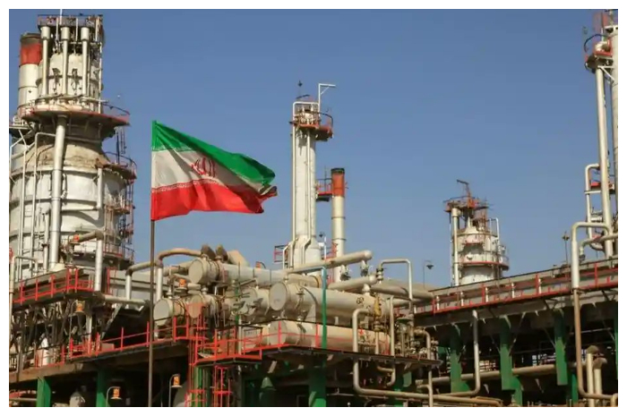 Ancaman Serangan ke Pulau Kharg Picu Kekhawatiran Pasar Minyak Dunia