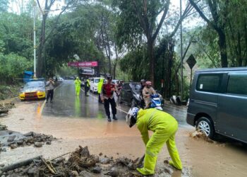 Longsor di Cibajeg Nagreg Tutup Badan Jalan, Lalin Bandung-Garut dan Sebaliknya Sempat Lumpuh