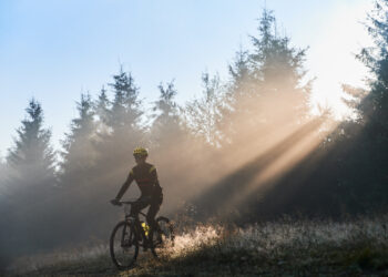 Manfaat Bersepeda di Pagi Hari buat TUbuh, Wajib Tahu!