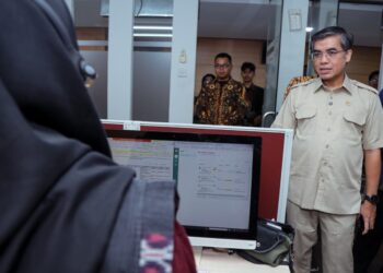 Menaker Pastikan Posko THR-BHR Tetap Siaga Saat Libur