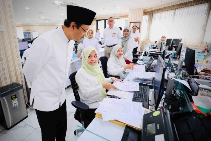 Hari Pertama Masuk Kerja, Mensos akan Beri Sanksi 2.708 Pegawai Tak Hadir