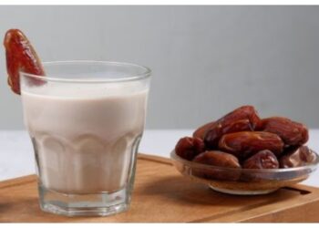 Susu Kurma vs Susu Biasa, Mana yang Lebih Sehat?